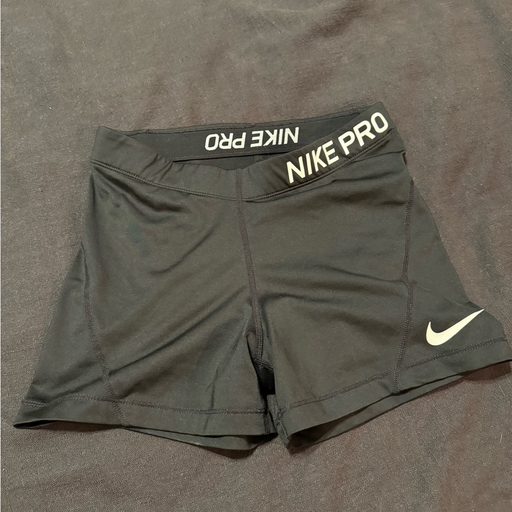 Nike Pro - Women Shorts (M)